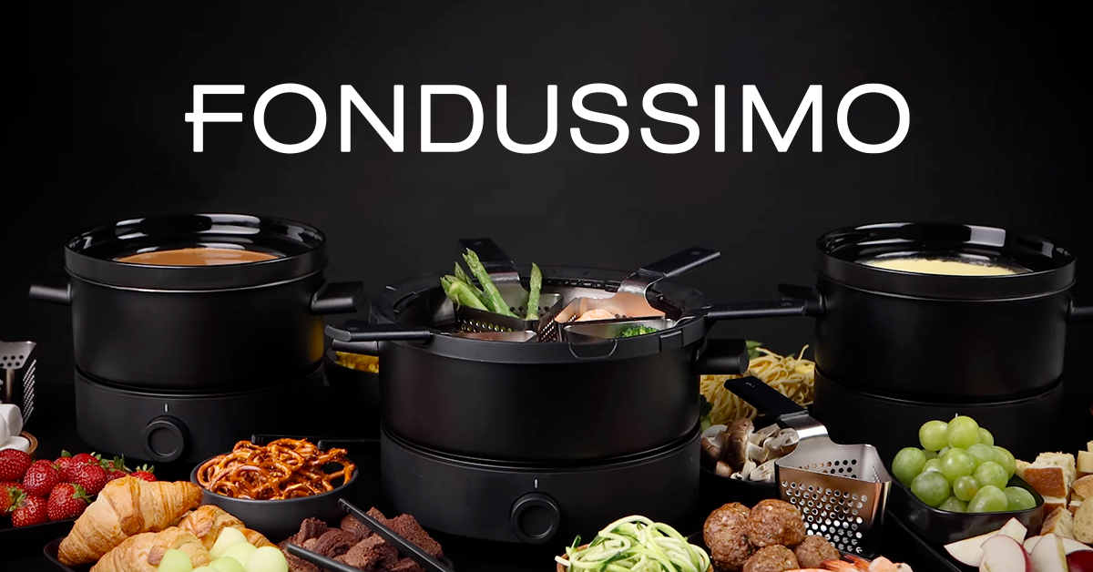 Fondussimo Evolution 3-in-1 Fondue Set, 3L Stainless Steel Broth and Fondue  Pot, Ceramic Double-Boil Bowl, Heat-Resistant Base, Hanging System,  Adjustable Temperature, 6 Perforated Baskets and Tongs. : : Home